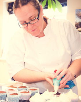 Sole Trader Decorating Cakes